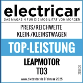 Ein Bild mit dem Logo der Zeitschrift electricar und dem Untertitel Das Magazin für die Mobilität von morgen. Darunter steht der Text: Preis/Reichweite Klein-/Kleinstwagen. In blauer Schrift ist hervorgehoben: Top-Leistung, gefolgt von Leapmotor T03.